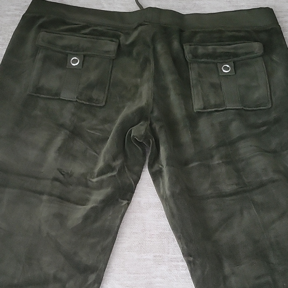 Juicy Couture Dark Olive Velour Set - Picture 4 of 7